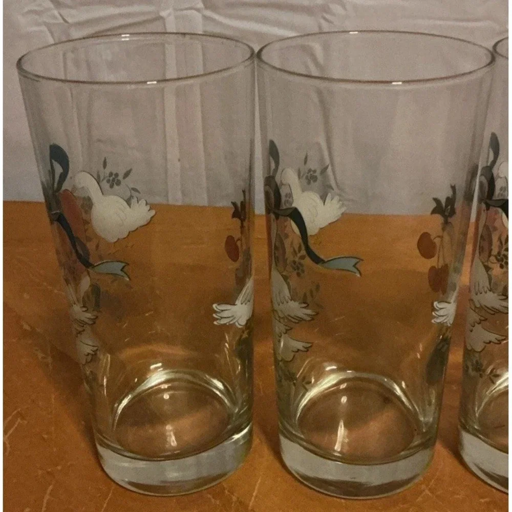 Set of 4 Vintage International 